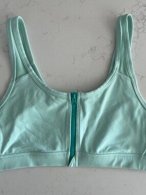 Aerie Chill. Play. Move Zip Close Nylon Blend Shelf Bra Mesh Sides Mint Green L
